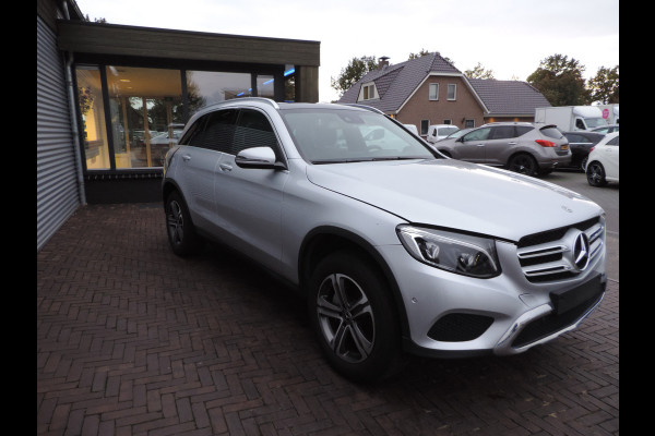 Mercedes-Benz GLC 250 4MATIC motor schade diefstal panoramadak