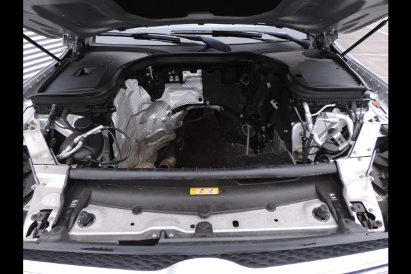 Mercedes-Benz GLC 250 4MATIC motor schade diefstal panoramadak