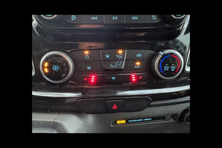 Ford Transit Custom 300 2.0 TDCI 130pk L2 H1 Limited Automaat 3persoons Airco/ECC,Navigatie,Camera 1e Eigenaar Ford Transit Custom 300 2.0 TDCI 130pk L2 H1 Limited Automaat 3persoons Airco/ECC,Navigatie,Camera 1e Eigenaar