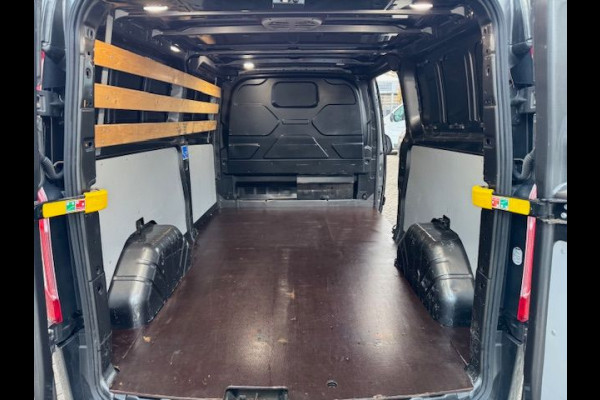 Ford Transit Custom 300 2.0 TDCI 130pk L2 H1 Limited Automaat 3persoons Airco/ECC,Navigatie,Camera 1e Eigenaar Ford Transit Custom 300 2.0 TDCI 130pk L2 H1 Limited Automaat 3persoons Airco/ECC,Navigatie,Camera 1e Eigenaar