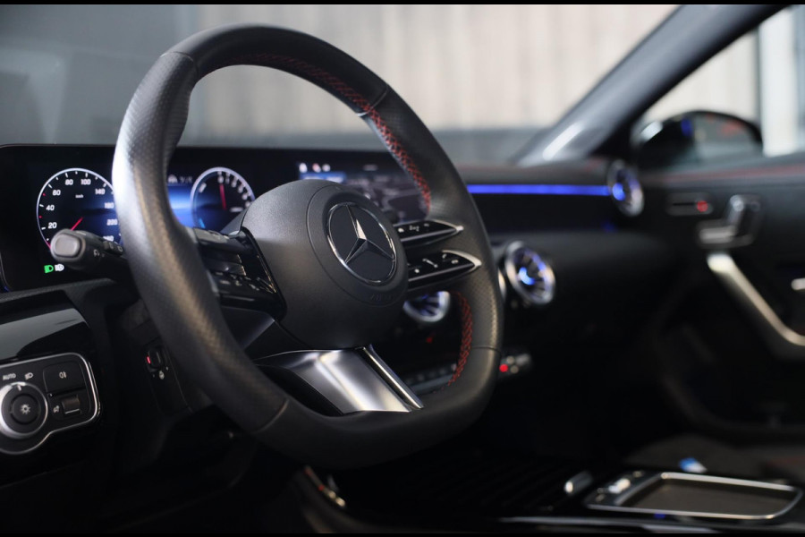 Mercedes-Benz CLA-Klasse Shooting Brake 250 e AMG 45 Look / Memory / Elek Stoelen / Acc / Head Up / 360 Camera / Pano / 20 Inch Mercedes-Benz CLA-Klasse Shooting Brake 250 e AMG 45 Look / Memory / Elek Stoelen / Acc / Head Up / 360 Camera / Pano / 20 Inch