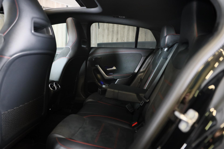 Mercedes-Benz CLA-Klasse Shooting Brake 250 e AMG 45 Look / Memory / Elek Stoelen / Acc / Head Up / 360 Camera / Pano / 20 Inch Mercedes-Benz CLA-Klasse Shooting Brake 250 e AMG 45 Look / Memory / Elek Stoelen / Acc / Head Up / 360 Camera / Pano / 20 Inch
