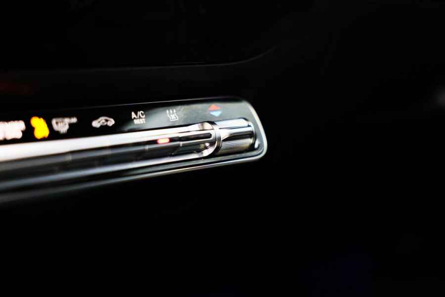 Mercedes-Benz CLA-Klasse Shooting Brake 250 e AMG 45 Look / Memory / Elek Stoelen / Acc / Head Up / 360 Camera / Pano / 20 Inch Mercedes-Benz CLA-Klasse Shooting Brake 250 e AMG 45 Look / Memory / Elek Stoelen / Acc / Head Up / 360 Camera / Pano / 20 Inch