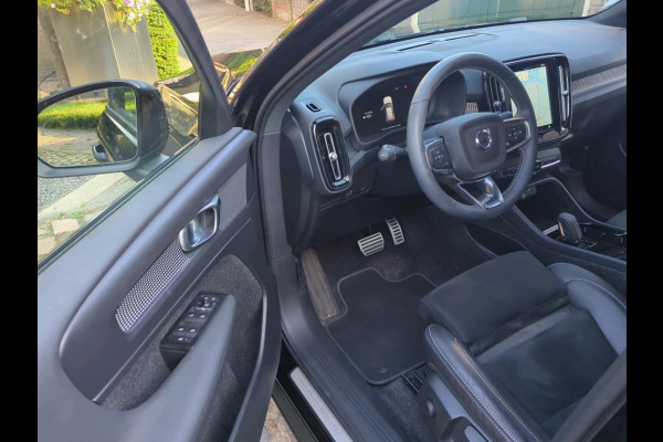 Volvo XC40 Recharge P8 AWD R-Design NL-AUTO | GOOGLE AUTOMOTIVE | WARMTEPOMP