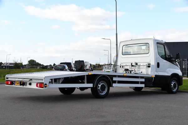Iveco 35S18 Daily | Oprijwagen | Geveerde stoel | 3,5t trekgw. | Adaptive CC | LED NAV ECC Adaptive CC | Faustmann opbouw | 1100 KG Laadvermogen