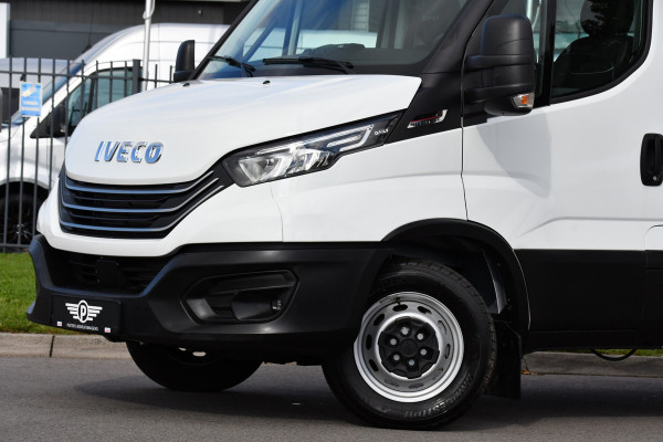 Iveco 35S18 Daily | Oprijwagen | Geveerde stoel | 3,5t trekgw. | Adaptive CC | LED NAV ECC Adaptive CC | Faustmann opbouw | 1100 KG Laadvermogen