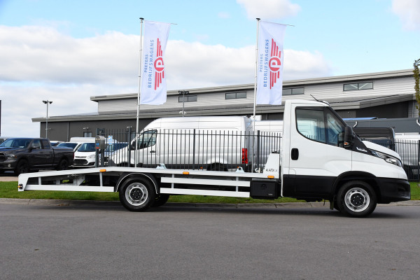Iveco 35S18 Daily | Oprijwagen | Geveerde stoel | 3,5t trekgw. | Adaptive CC | LED NAV ECC Adaptive CC | Faustmann opbouw | 1100 KG Laadvermogen