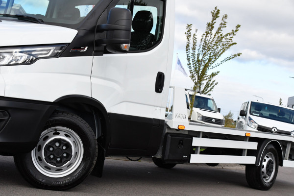 Iveco 35S18 Daily | Oprijwagen | Geveerde stoel | 3,5t trekgw. | Adaptive CC | LED NAV ECC Adaptive CC | Faustmann opbouw | 1100 KG Laadvermogen