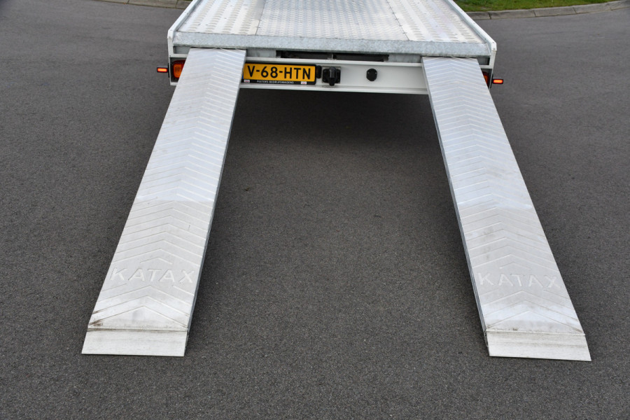 Iveco 35S18 Daily | Oprijwagen | Geveerde stoel | 3,5t trekgw. | Adaptive CC | LED NAV ECC Adaptive CC | Faustmann opbouw | 1100 KG Laadvermogen