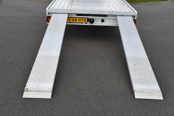 Iveco 35S18 Daily | Oprijwagen | Geveerde stoel | 3,5t trekgw. | Adaptive CC | LED NAV ECC Adaptive CC | Faustmann opbouw | 1100 KG Laadvermogen