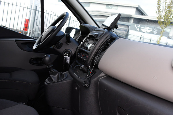 Renault Trafic 1.6 dCi T29 L2H1 PB Edition Cruise, Sensoren, 2 x Schuifdeur, 125pk, Trekhaak, Airco, Uniek!