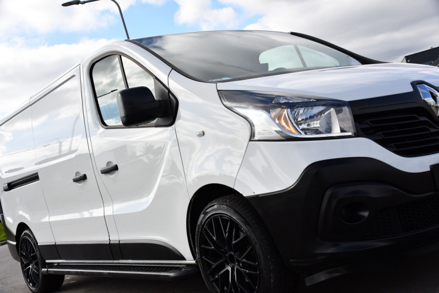 Renault Trafic 1.6 dCi T29 L2H1 PB Edition Cruise, Sensoren, 2 x Schuifdeur, 125pk, Trekhaak, Airco, Uniek!