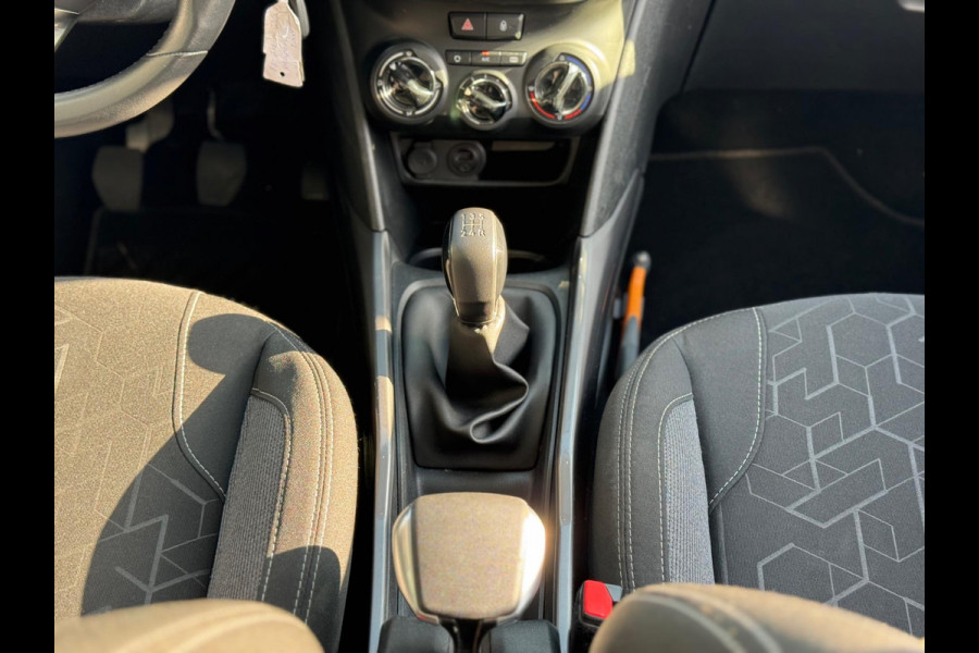 Peugeot 2008 1.2 PureTech Blue Lion 2018 NAVI CLIMA NAP! Peugeot 2008 1.2 PureTech Blue Lion 2018 NAVI CLIMA NAP!