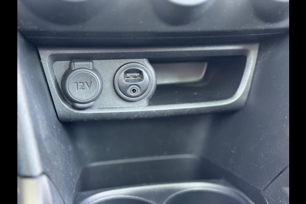 Peugeot 2008 1.2 PureTech Blue Lion 2018 NAVI CLIMA NAP! Peugeot 2008 1.2 PureTech Blue Lion 2018 NAVI CLIMA NAP!