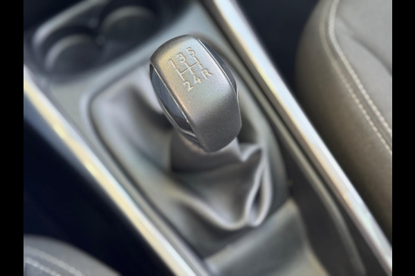 Peugeot 2008 1.2 PureTech Blue Lion 2018 NAVI CLIMA NAP! Peugeot 2008 1.2 PureTech Blue Lion 2018 NAVI CLIMA NAP!