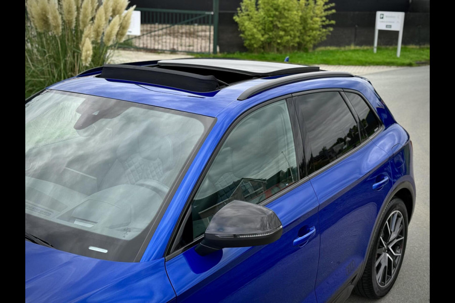 Audi Q5 50 TFSI e quattro S-Line Panoramadak|RS Seats|Luchtvering|Carbon|Camera|B&O|Keyless