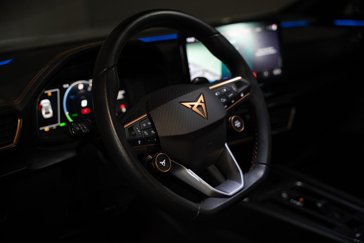 CUPRA Formentor 1.4 e-Hybrid VZ Performance | Panorama | 360 Camera | Trekhaak CUPRA Formentor 1.4 e-Hybrid VZ Performance | Panorama | 360 Camera | Trekhaak