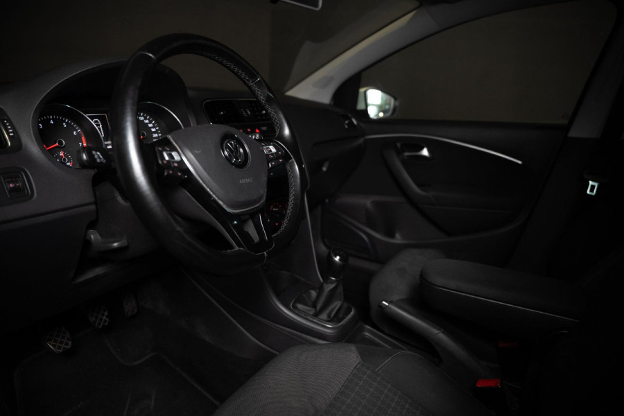Volkswagen Polo 1.2 TSI R-Line | Cruise | Airco | Carplay