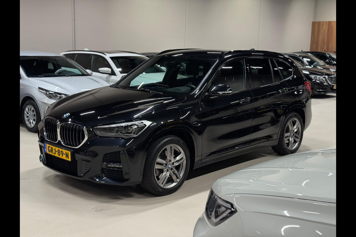 BMW X1 X-Drive25e eDrive M-Pakket, Apple Carplay, Ambiënte Light, Navi, Camera, PDC, Cruise, Voll Led, Dealer Onderhouden BMW X1 X-Drive25e eDrive M-Pakket, Apple Carplay, Ambiënte Light, Navi, Camera, PDC, Cruise, Voll Led, Dealer Onderhouden