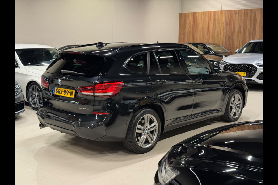 BMW X1 X-Drive25e eDrive M-Pakket, Apple Carplay, Ambiënte Light, Navi, Camera, PDC, Cruise, Voll Led, Dealer Onderhouden