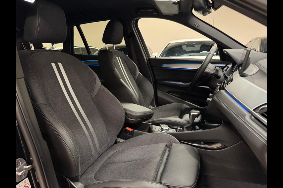 BMW X1 X-Drive25e eDrive M-Pakket, Apple Carplay, Ambiënte Light, Navi, Camera, PDC, Cruise, Voll Led, Dealer Onderhouden