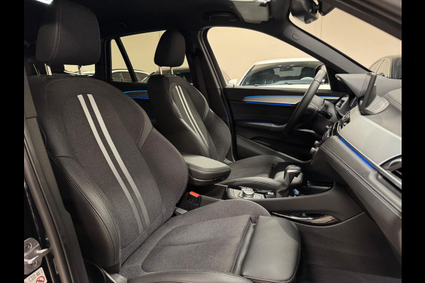 BMW X1 X-Drive25e eDrive M-Pakket, Apple Carplay, Ambiënte Light, Navi, Camera, PDC, Cruise, Voll Led, Dealer Onderhouden