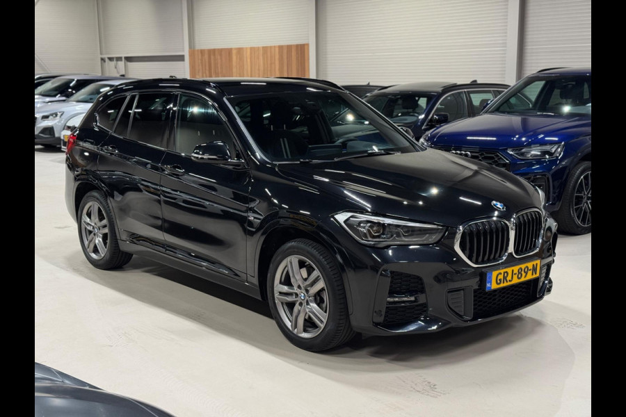 BMW X1 X-Drive25e eDrive M-Pakket, Apple Carplay, Ambiënte Light, Navi, Camera, PDC, Cruise, Voll Led, Dealer Onderhouden
