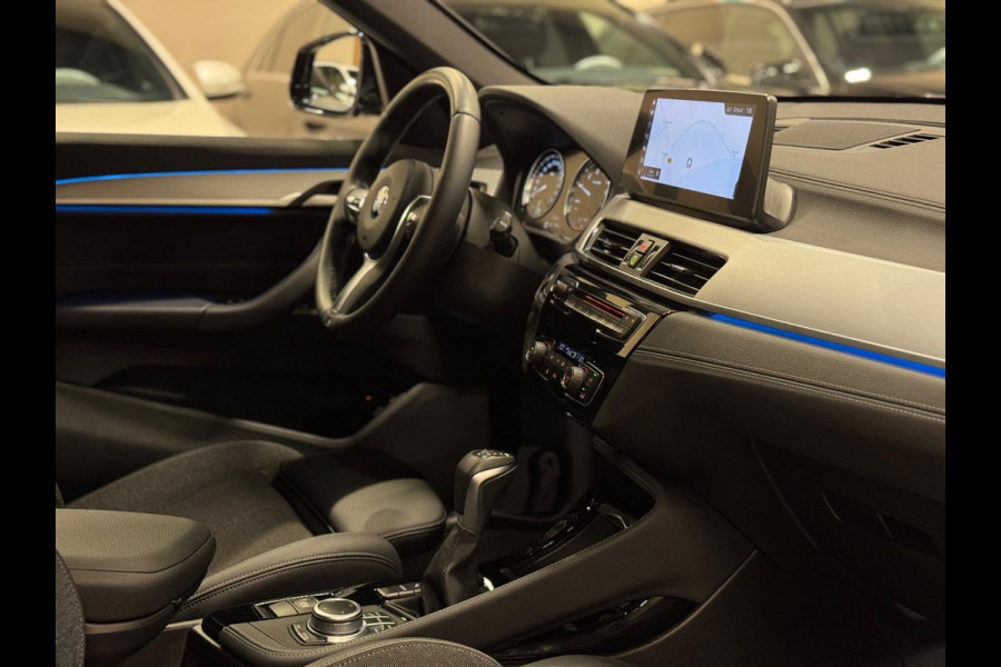 BMW X1 X-Drive25e eDrive M-Pakket, Apple Carplay, Ambiënte Light, Navi, Camera, PDC, Cruise, Voll Led, Dealer Onderhouden