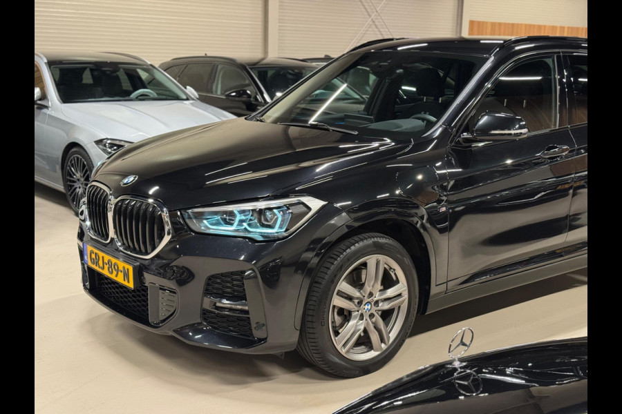 BMW X1 X-Drive25e eDrive M-Pakket, Apple Carplay, Ambiënte Light, Navi, Camera, PDC, Cruise, Voll Led, Dealer Onderhouden