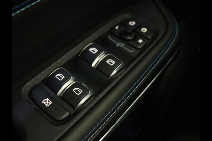 Lynk & Co 01 1.5 Plug In | Panoramadak | Infinity by Harman | Camera | Adaptive cruise | Stoelverwarming | Carplay | Memory | Full LED Lynk & Co 01 1.5 Plug In | Panoramadak | Infinity by Harman | Camera | Adaptive cruise | Stoelverwarming | Carplay | Memory | Full LED