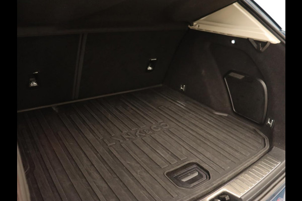 Lynk & Co 01 1.5 Plug In | Panoramadak | Infinity by Harman | Camera | Adaptive cruise | Stoelverwarming | Carplay | Memory | Full LED Lynk & Co 01 1.5 Plug In | Panoramadak | Infinity by Harman | Camera | Adaptive cruise | Stoelverwarming | Carplay | Memory | Full LED