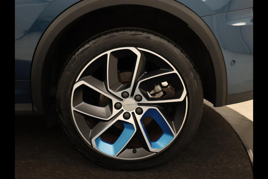 Lynk & Co 01 1.5 Plug In | Panoramadak | Infinity by Harman | Camera | Adaptive cruise | Stoelverwarming | Carplay | Memory | Full LED Lynk & Co 01 1.5 Plug In | Panoramadak | Infinity by Harman | Camera | Adaptive cruise | Stoelverwarming | Carplay | Memory | Full LED