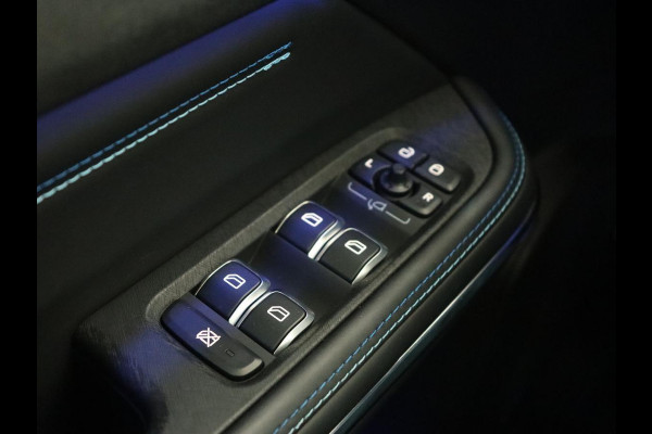 Lynk & Co 01 1.5 Plug In | Panoramadak | Infinity by Harman | Camera | Adaptive cruise | Stoelverwarming | Carplay | Memory | Full LED