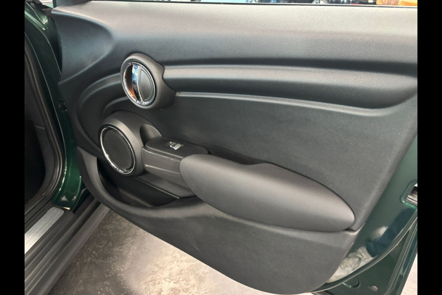 MINI Mini 1.2 One Chili Business LMV VELGEN NAVIGATIE CLIMATE CONTROL MINI Mini 1.2 One Chili Business LMV VELGEN NAVIGATIE CLIMATE CONTROL