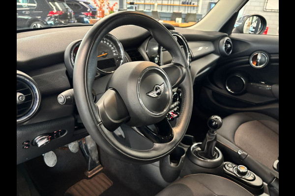 MINI Mini 1.2 One Chili Business LMV VELGEN NAVIGATIE CLIMATE CONTROL MINI Mini 1.2 One Chili Business LMV VELGEN NAVIGATIE CLIMATE CONTROL