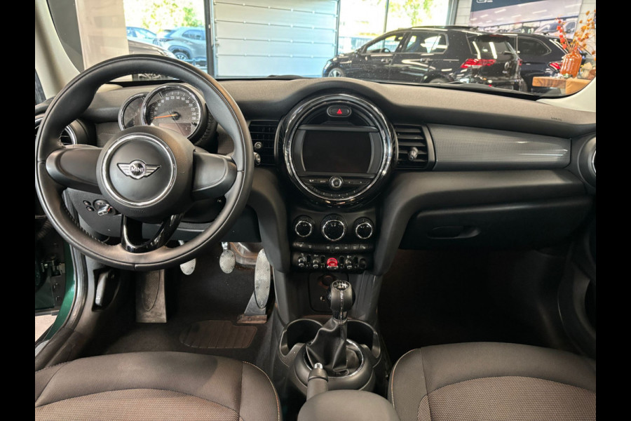 MINI Mini 1.2 One Chili Business LMV VELGEN NAVIGATIE CLIMATE CONTROL MINI Mini 1.2 One Chili Business LMV VELGEN NAVIGATIE CLIMATE CONTROL