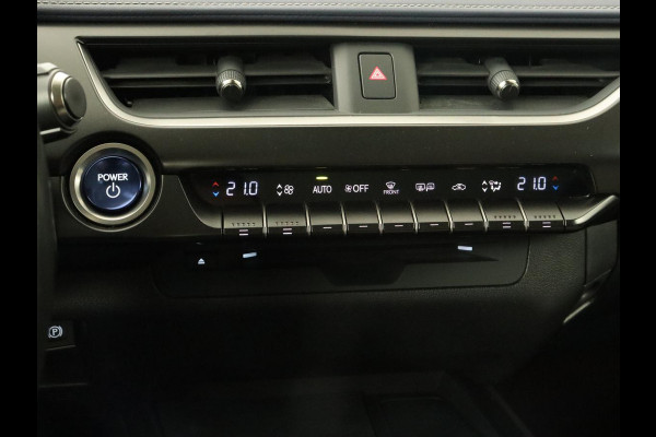 Lexus UX 250h AWD | Carplay | Adaptive cruise | Alcantara | Camera | Full LED | Navigatie | Bluetooth | Digital Cockpit Lexus UX 250h AWD | Carplay | Adaptive cruise | Alcantara | Camera | Full LED | Navigatie | Bluetooth | Digital Cockpit
