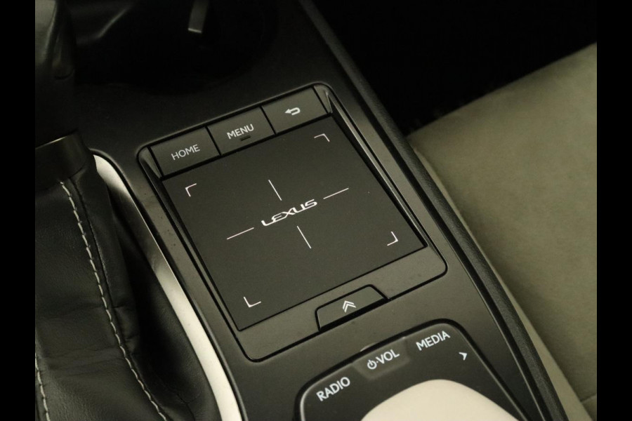 Lexus UX 250h AWD | Carplay | Adaptive cruise | Alcantara | Camera | Full LED | Navigatie | Bluetooth | Digital Cockpit Lexus UX 250h AWD | Carplay | Adaptive cruise | Alcantara | Camera | Full LED | Navigatie | Bluetooth | Digital Cockpit