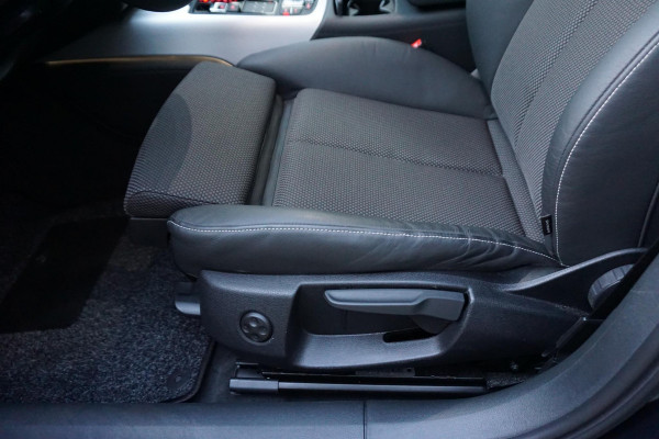 Audi A6 Limousine 1.8 TFSI S-Line Sport/All-Season/2e Eigenaar. Dealeronderhouden Audi A6 Limousine 1.8 TFSI S-Line Sport/All-Season/2e Eigenaar. Dealeronderhouden