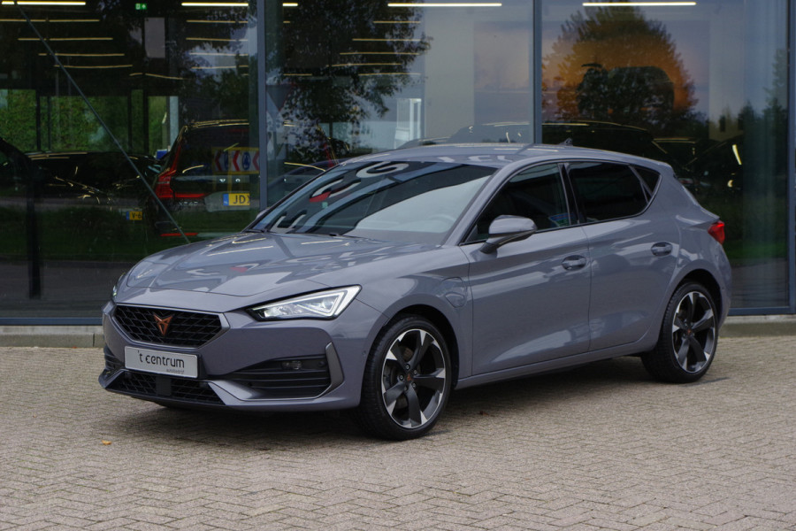 CUPRA Leon 1.4 e-Hybrid 204 PK Adrenaline PHEV, Camera, Kuipstoelen, Keyless, LED