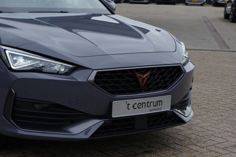 CUPRA Leon 1.4 e-Hybrid 204 PK Adrenaline PHEV, Camera, Kuipstoelen, Keyless, LED