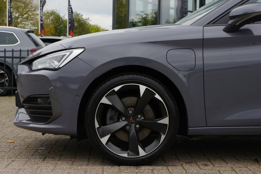 CUPRA Leon 1.4 e-Hybrid 204 PK Adrenaline PHEV, Camera, Kuipstoelen, Keyless, LED