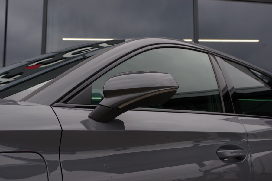 CUPRA Leon 1.4 e-Hybrid 204 PK Adrenaline PHEV, Camera, Kuipstoelen, Keyless, LED