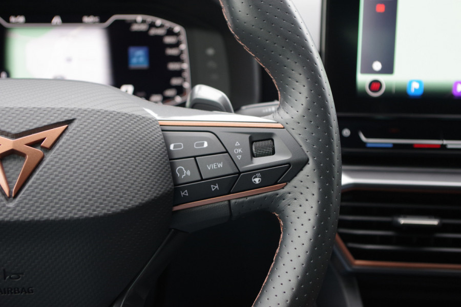 CUPRA Leon 1.4 e-Hybrid 204 PK Adrenaline PHEV, Camera, Kuipstoelen, Keyless, LED