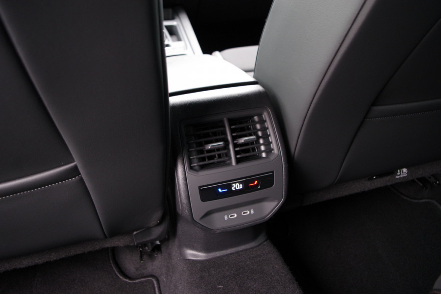 CUPRA Leon 1.4 e-Hybrid 204 PK Adrenaline PHEV, Camera, Kuipstoelen, Keyless, LED