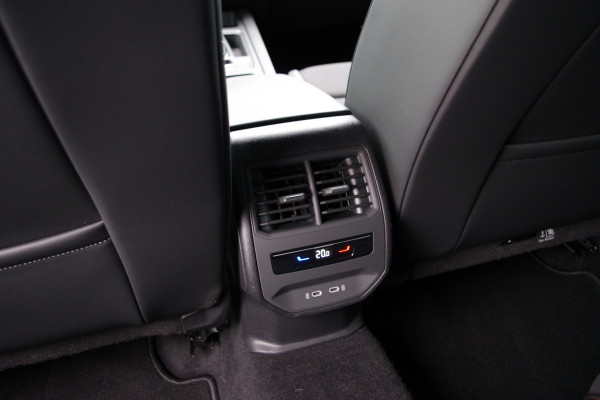 CUPRA Leon 1.4 e-Hybrid 204 PK Adrenaline PHEV, Camera, Kuipstoelen, Keyless, LED