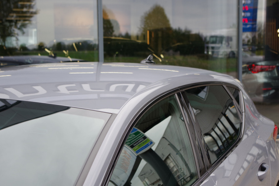 CUPRA Leon 1.4 e-Hybrid 204 PK Adrenaline PHEV, Camera, Kuipstoelen, Keyless, LED
