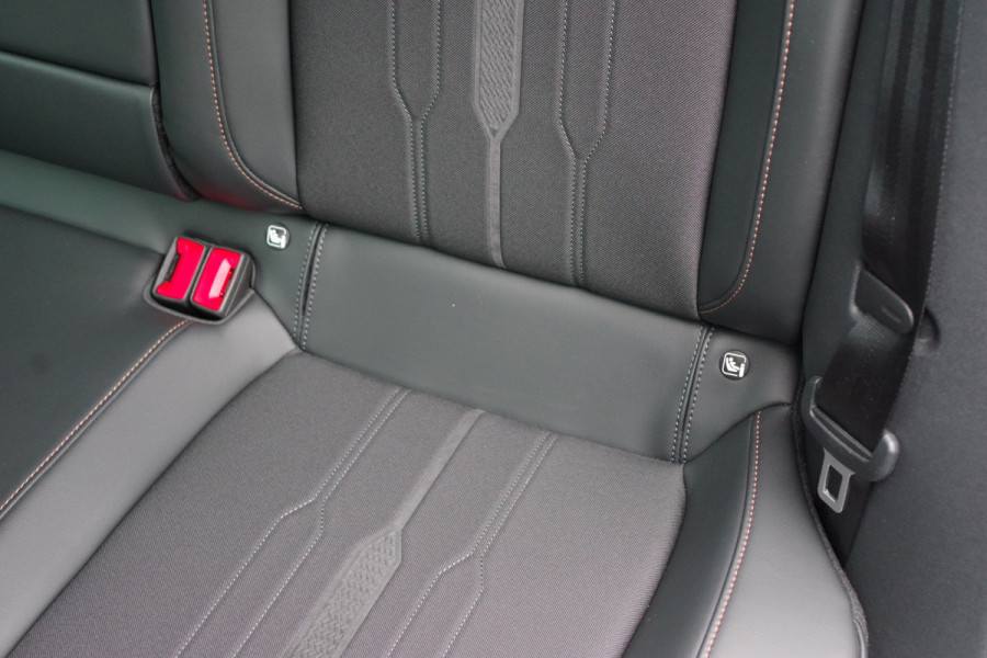 CUPRA Leon 1.4 e-Hybrid 204 PK Adrenaline PHEV, Camera, Kuipstoelen, Keyless, LED