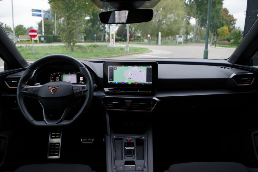 CUPRA Leon 1.4 e-Hybrid 204 PK Adrenaline PHEV, Camera, Kuipstoelen, Keyless, LED