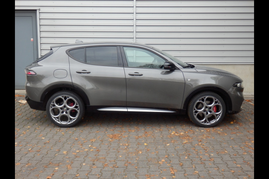 Alfa Romeo Tonale 1.5T Hybrid 160PK | TI- Uitvoering | Leder- Pakket | Alfa Romeo Tonale 1.5T Hybrid 160PK | TI- Uitvoering | Leder- Pakket |